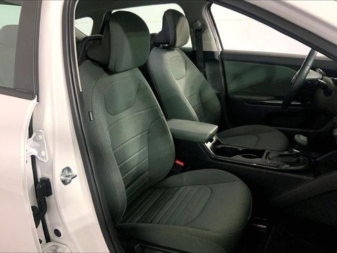 Certified 2025 Kia K4 EX FWD image 7