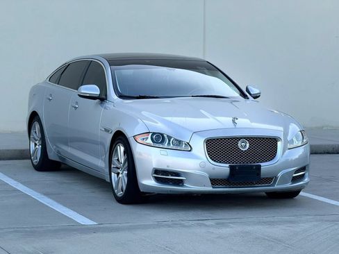 Used 2011 Jaguar XJ L RWD image 9