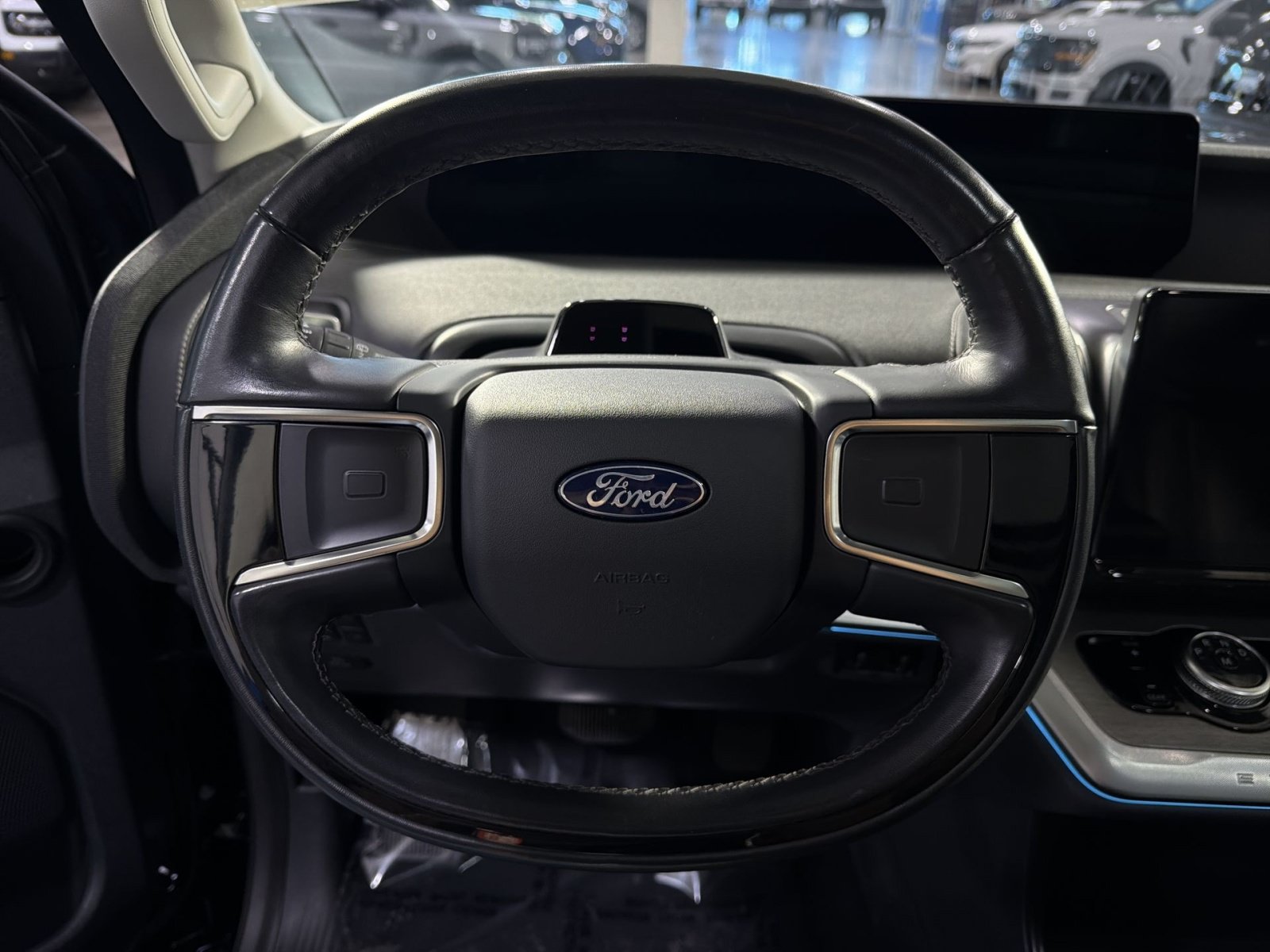 Used 2025 Ford Expedition Max Platinum AWD/4WD image 24