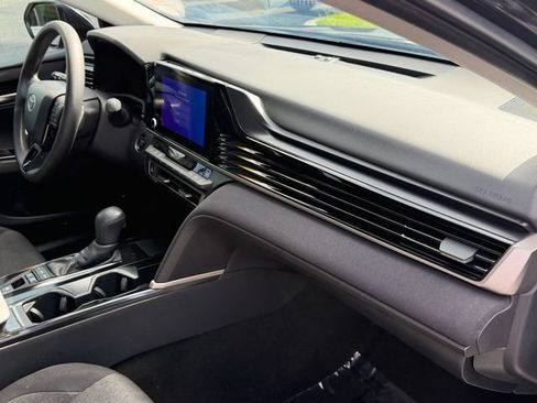 Used 2025 Toyota Camry LE FWD image 17