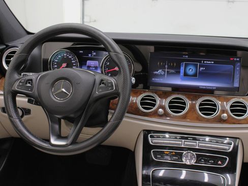 Used 2017 Mercedes-Benz E 300 image 54