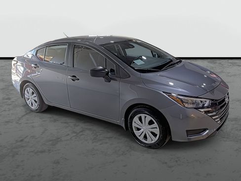 Used 2025 Nissan Versa S w/ Trunk Package image 5