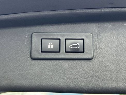 Used 2024 Subaru Outback Premium AWD/4WD image 37