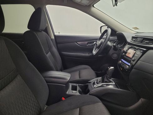 Used 2017 Nissan Rogue SV image 21