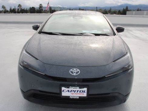 Used 2024 Toyota Prius LE image 7