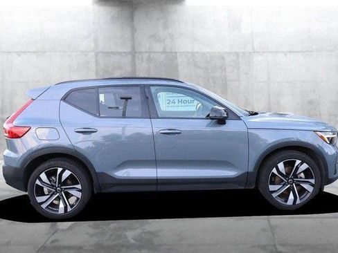 Used 2023 Volvo XC40 B5 Ultimate w/ Protection Package Premier AWD/4WD image 5
