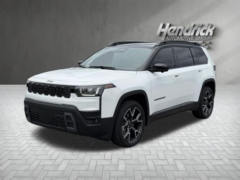 Used 2026 Jeep Cherokee Overland w/ Trailer Tow Group AWD/4WD image 5