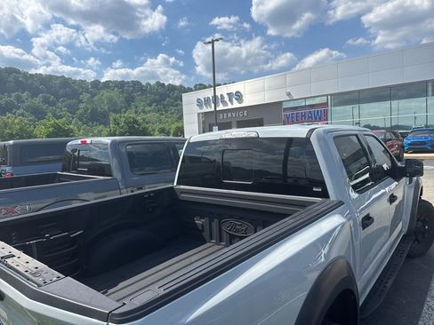 Used 2017 Ford F150 Raptor w/ Equipment Group 801A Mid AWD/4WD image 5