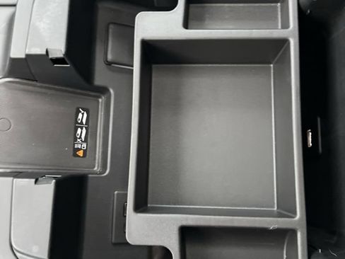 Used 2024 GMC Sierra 2500 Denali w/ Denali Reserve Package image 21