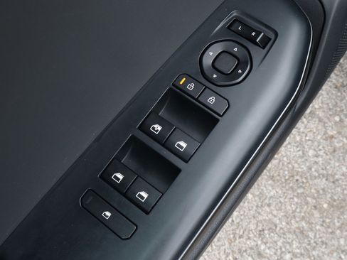 Used 2025 Kia K4 FWD image 14