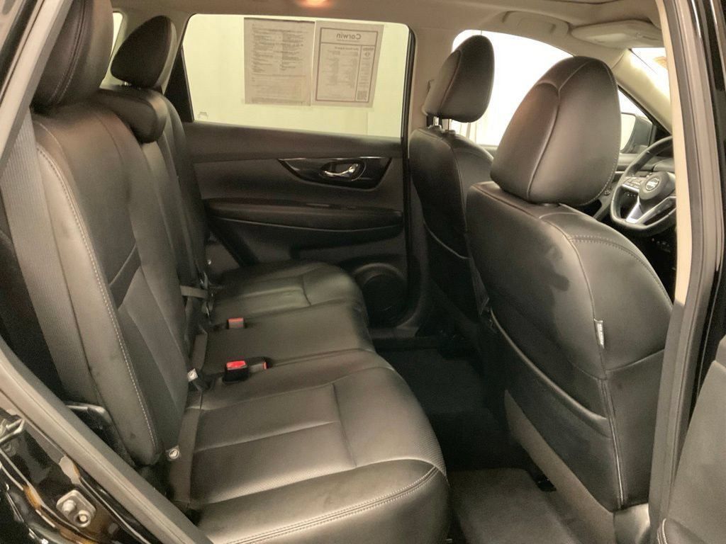 Used 2019 Nissan Rogue SL AWD/4WD image 30