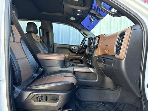 Used 2019 Chevrolet Silverado 1500 High Country w/ Technology Package image 60