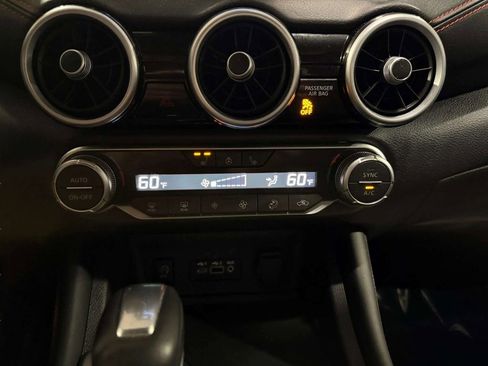 Used 2024 Nissan Sentra SR w/ SR Premium Package image 7