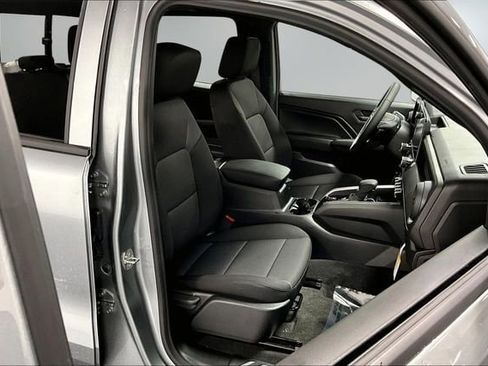 New 2026 Chevrolet Colorado W/T w/ WT Custom Package RWD image 9