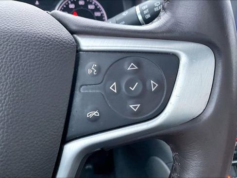 Used 2022 GMC Acadia SLT image 19