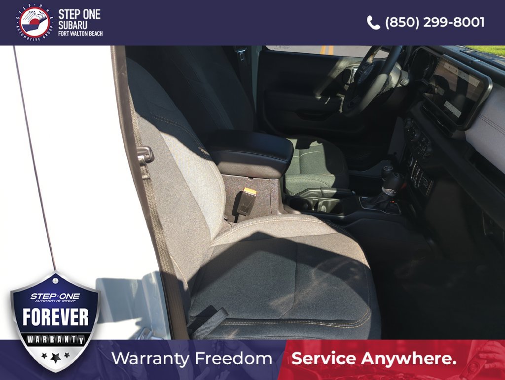 Used 2024 Jeep Wrangler Unlimited w/ Convenience Group AWD/4WD image 35