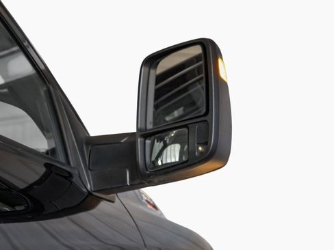 Used 2024 RAM 2500 Big Horn w/ Bed Utility Group image 38