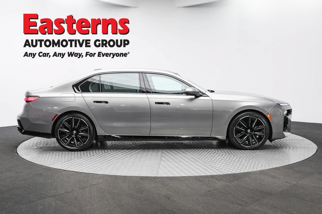 Used 2023 BMW 760i xDrive w/ Executive Package AWD/4WD image 6