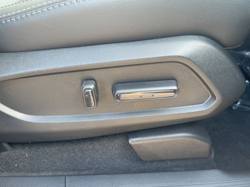 New 2025 Honda Pilot Touring image 13