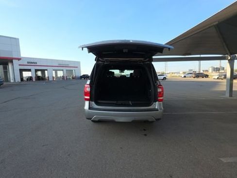 Used 2021 Ford Expedition Max XLT image 26