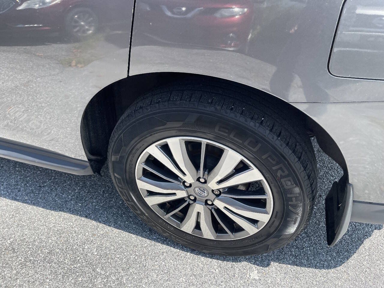 Used 2019 Nissan Pathfinder S AWD/4WD image 33