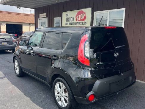 Used 2015 Kia Soul + FWD image 3