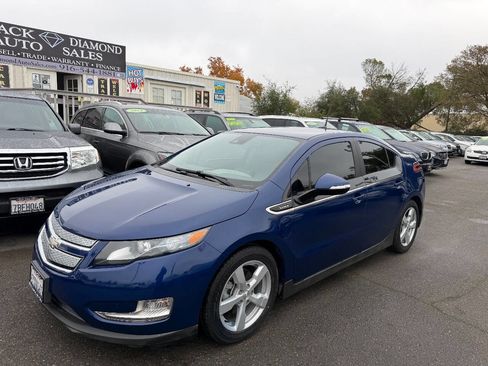 Used 2013 Chevrolet Volt Premium w/ Premium Trim Package image 9