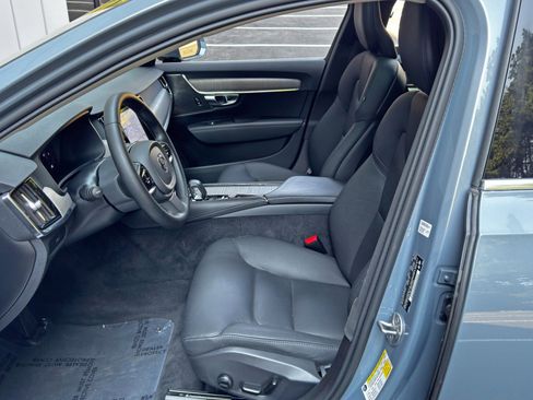 Used 2023 Volvo S90 B6 Plus w/ Protection Package Premier image 14