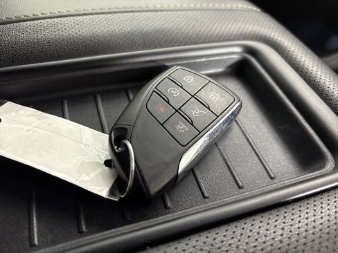 Used 2023 Chevrolet Suburban Premier image 48