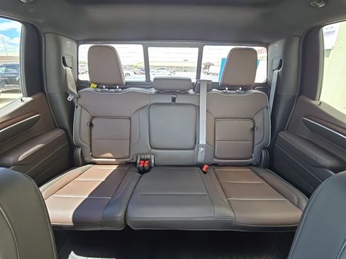 Used 2024 GMC Sierra 1500 Denali AWD/4WD image 36