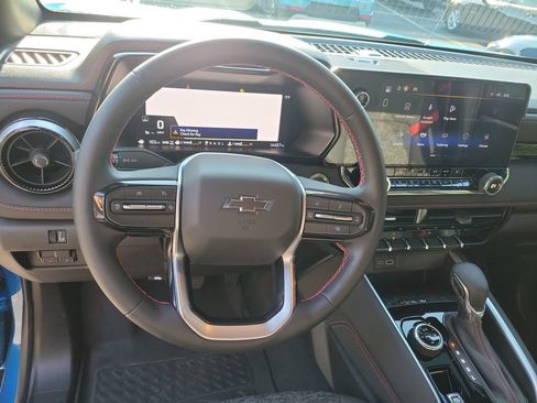 Used 2024 Chevrolet Colorado Z71 w/ Z71 Convenience Package 2 AWD/4WD image 25