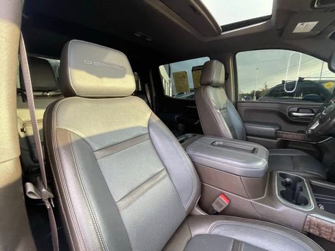 Used 2019 GMC Sierra 1500 Denali w/ Denali Ultimate Package image 28