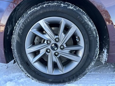 Used 2020 Kia Optima LX image 9