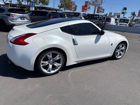 Used 2013 Nissan 370Z Coupe w/ Sport Pkg RWD image 15