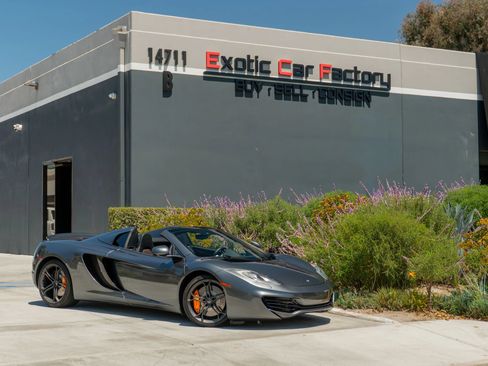 Used 2014 McLaren MP4-12C Spider RWD image 1