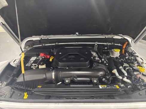 Used 2024 Jeep Wrangler Unlimited Rubicon 4xe image 40