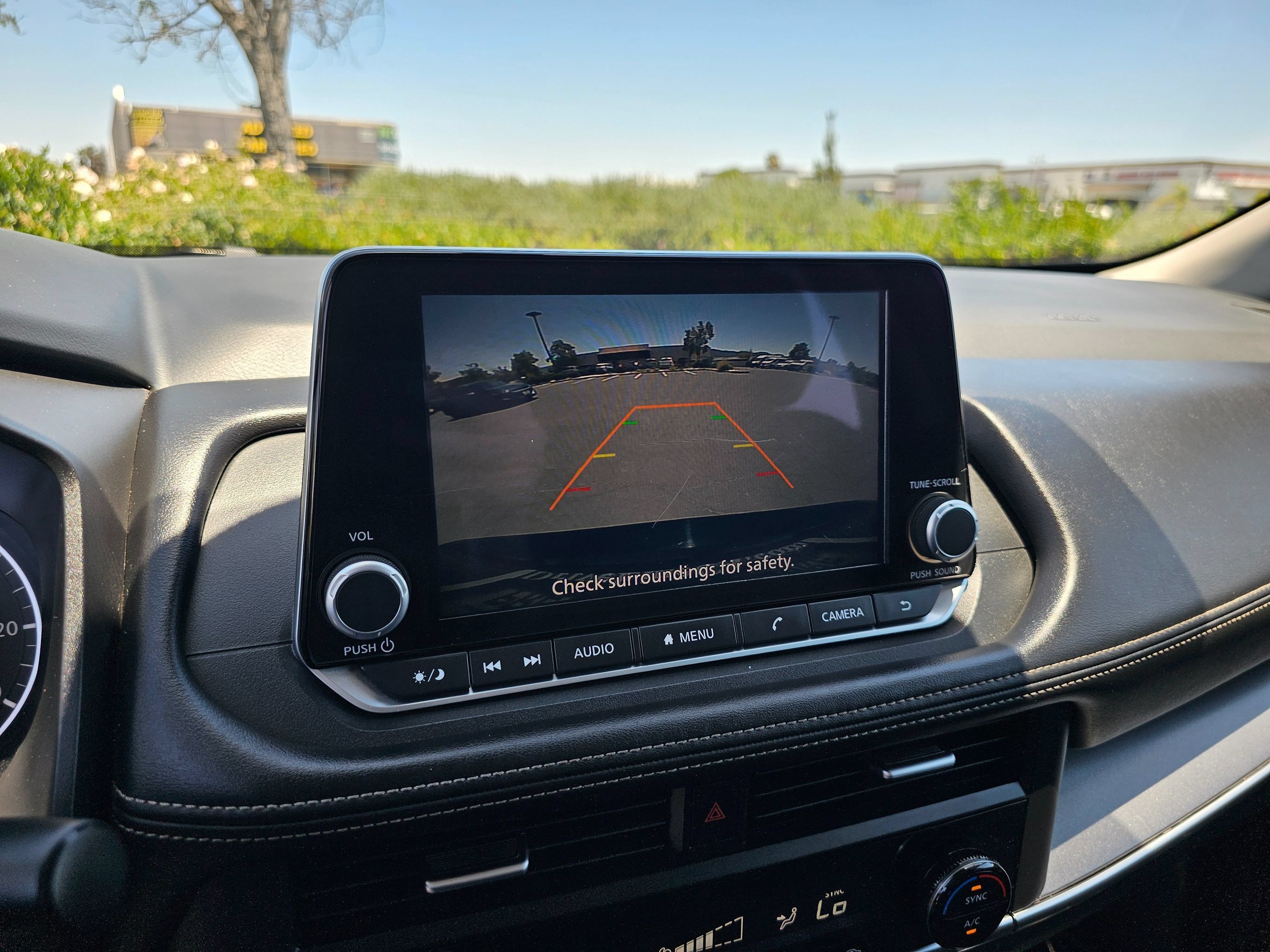 Used 2025 Nissan Rogue SV AWD/4WD image 31