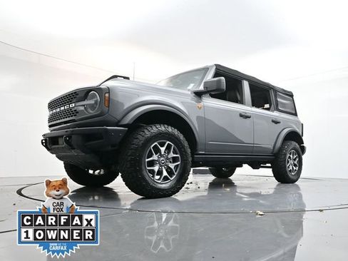 Used 2024 Ford Bronco Badlands image 31
