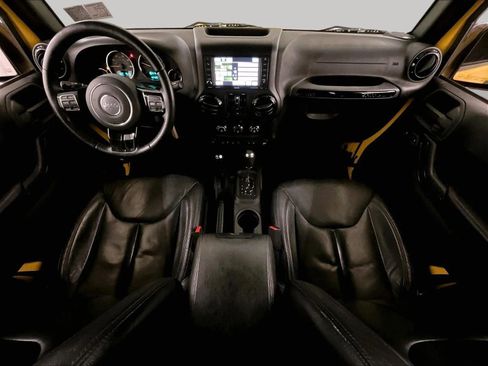 Used 2015 Jeep Wrangler Unlimited Sahara AWD/4WD image 15