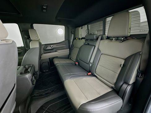 Used 2025 Chevrolet Silverado 1500 ZR2 w/ Technology Package image 25