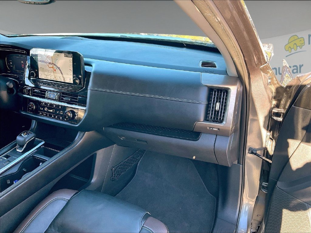 Used 2022 Nissan Pathfinder Platinum w/ Cargo Package AWD/4WD image 12