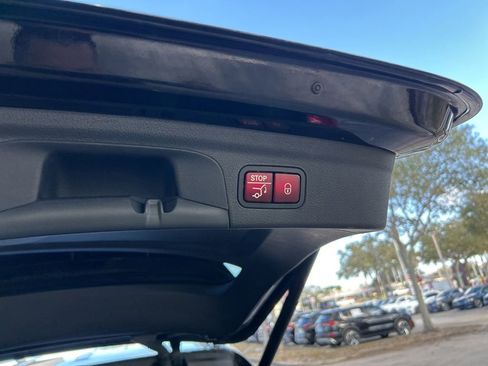 Used 2021 Mercedes-Benz GLE 450 4MATIC image 35