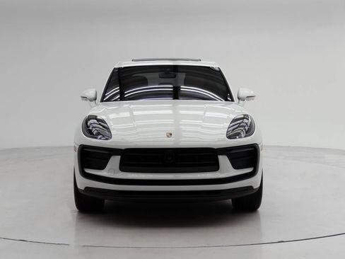 Used 2026 Porsche Macan AWD/4WD image 8