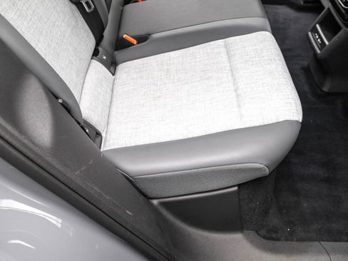 Used 2023 Volkswagen ID.4 Pro image 29