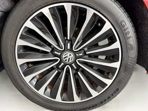 Used 2022 Volkswagen Passat 2.0T image 29