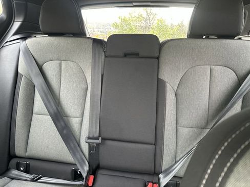 Used 2024 Volvo XC40 B5 Core AWD/4WD image 29