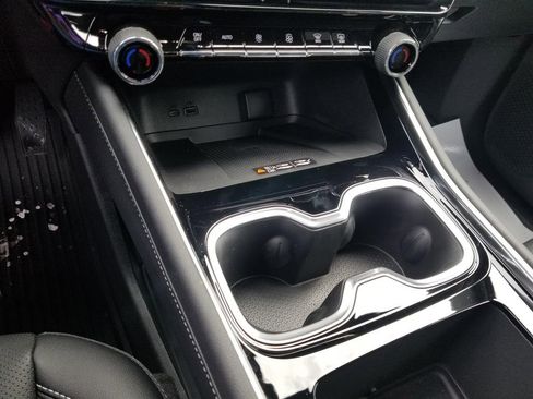 New 2026 Chevrolet Traverse LT w/ Midnight/Sport Edition image 27