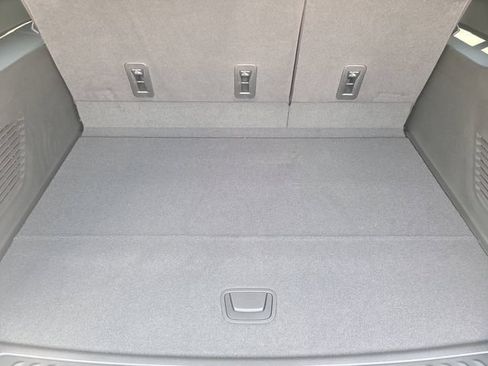 New 2026 Chevrolet Suburban LT w/ Comfort Package RWD image 9