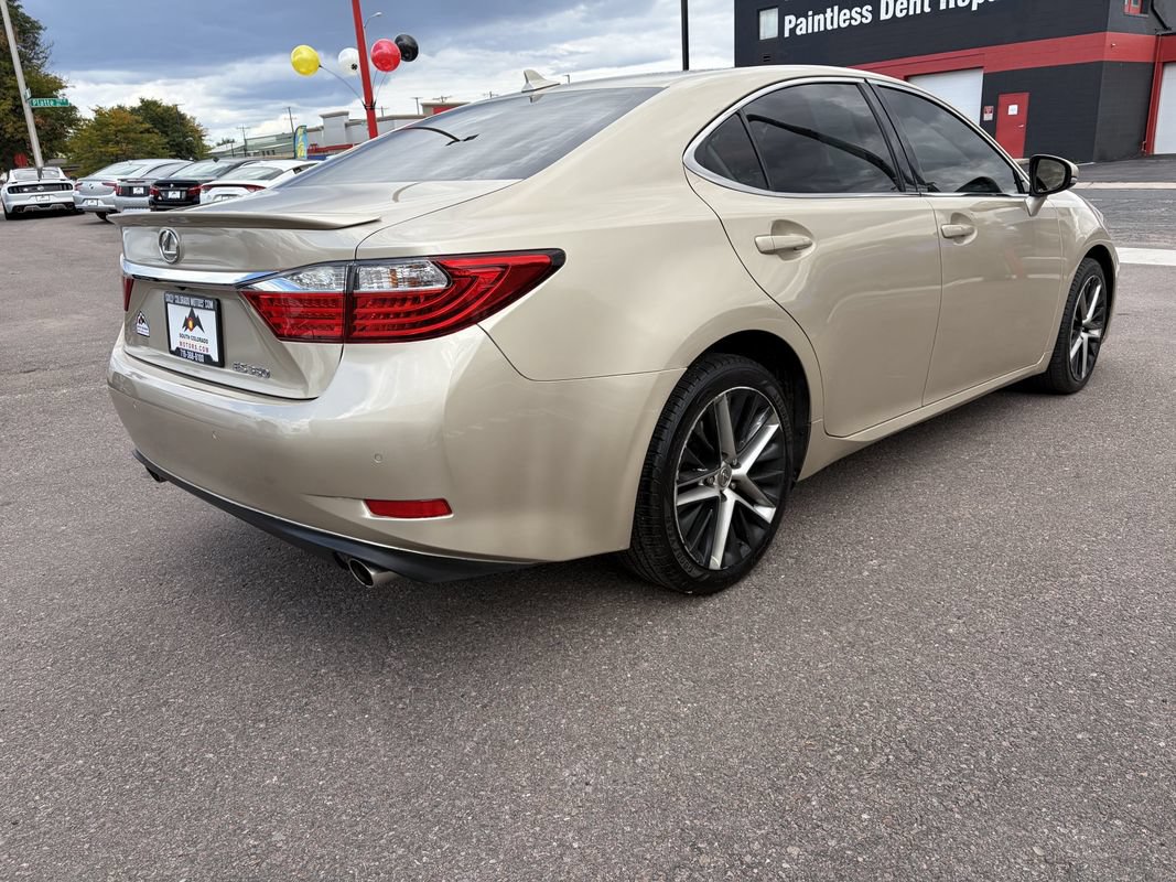 Used 2014 Lexus ES 350 w/ Luxury Package FWD image 7