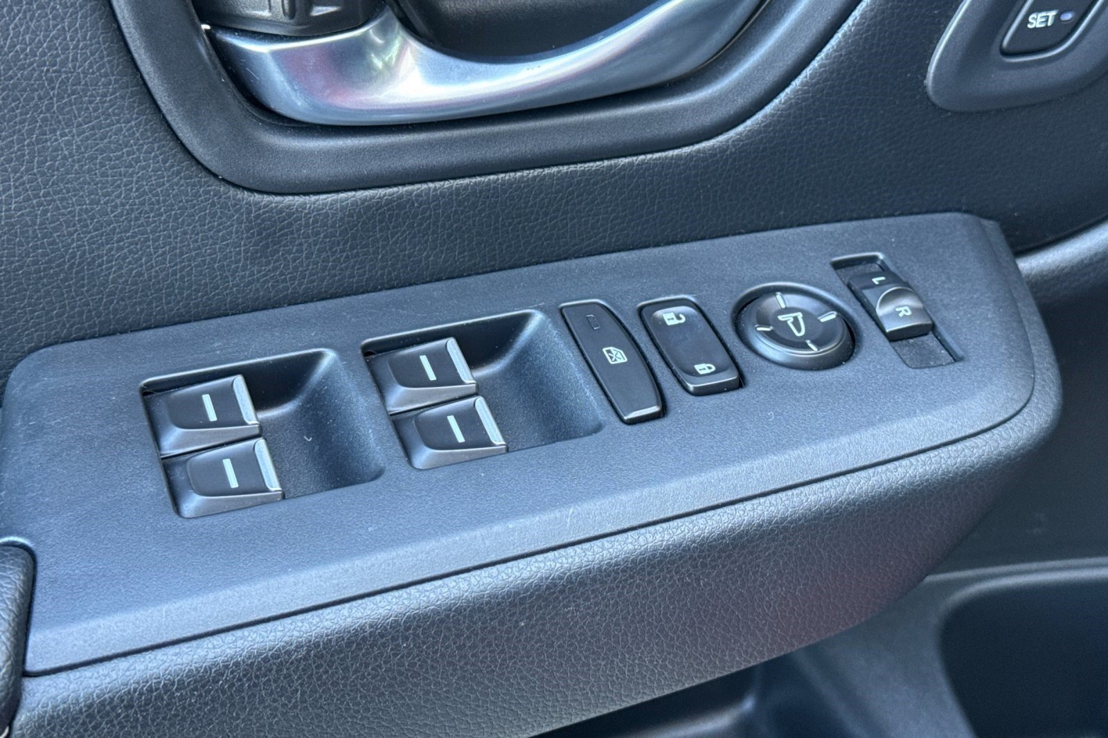 Used 2025 Honda Pilot Touring image 14